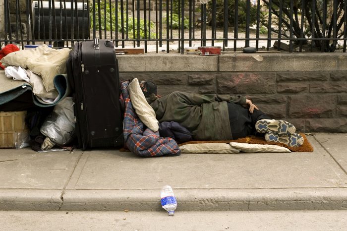 Sistemin Kahredici Suçlarından Biri: Evsizler